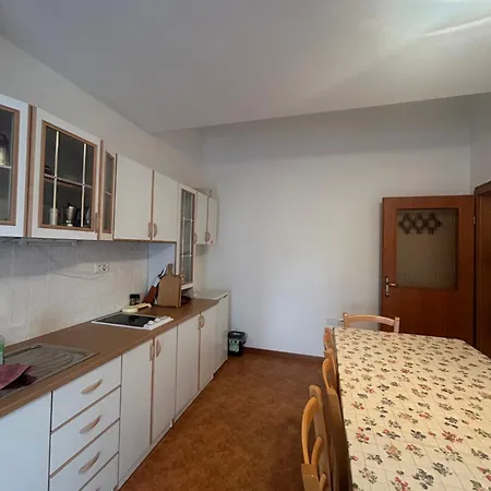 Hisa Vanda Apartment Dobrovo