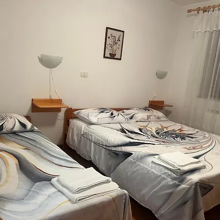 Apartment Hisa Vanda