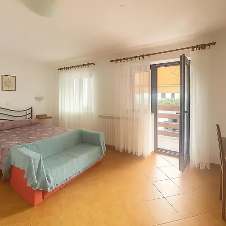 Hisa Vanda Apartamento Dobrovo