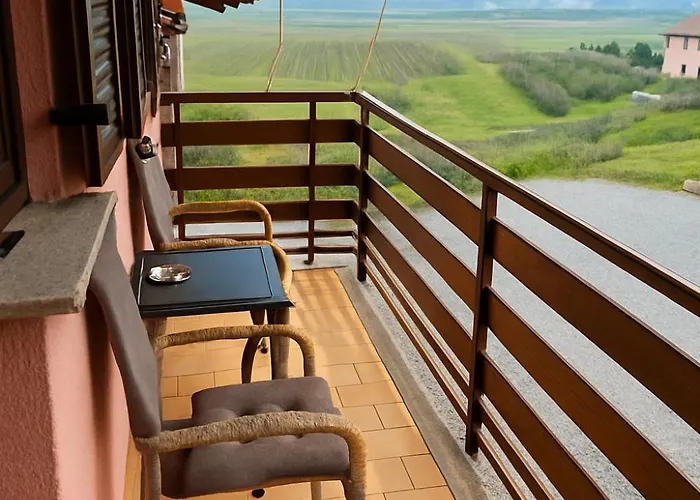 Hisa Vanda דירה דוברובו